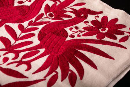 Camino de Mesa Artesanal Rojo