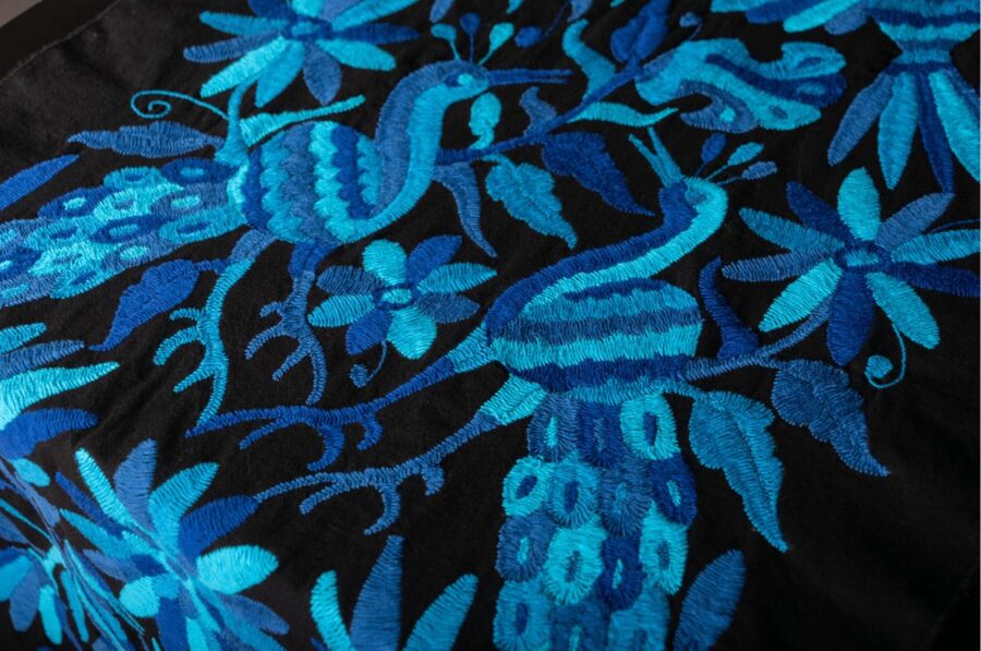 Mantel Artesanal Azul y negro