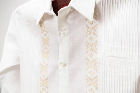 Camisa Guayabera de Punto de Cruz