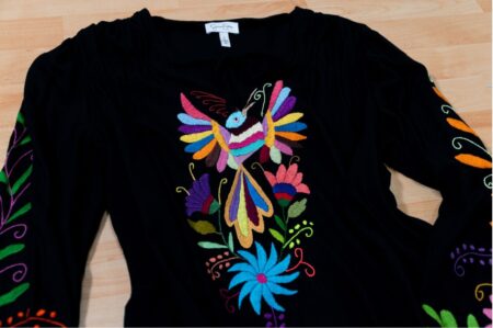 Blusa Negra de Manga Larga