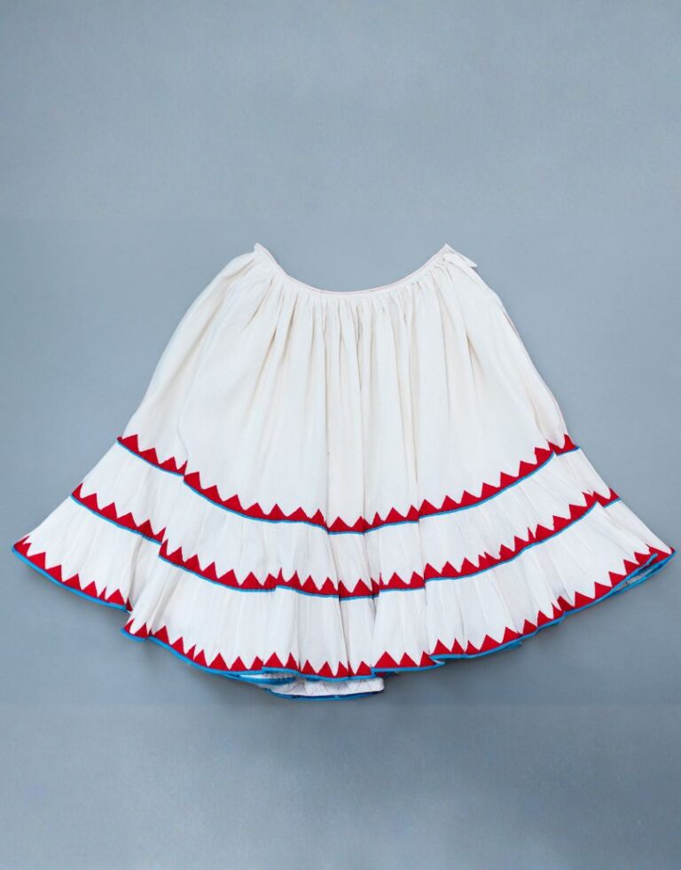 Falda de Manta Blanca