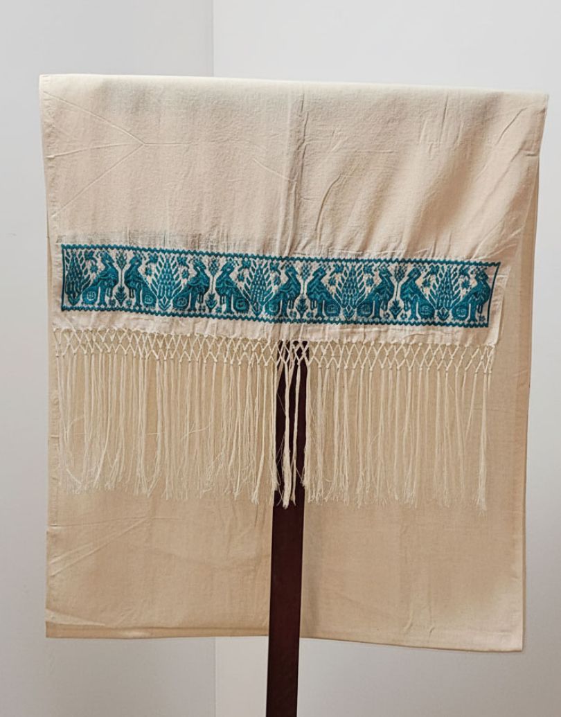 Rebozo Artesanal de Manta con detalle Azul