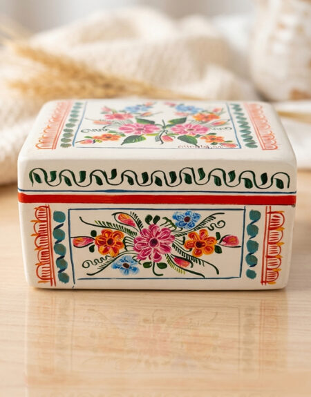 Caja de Olinalá Chica
